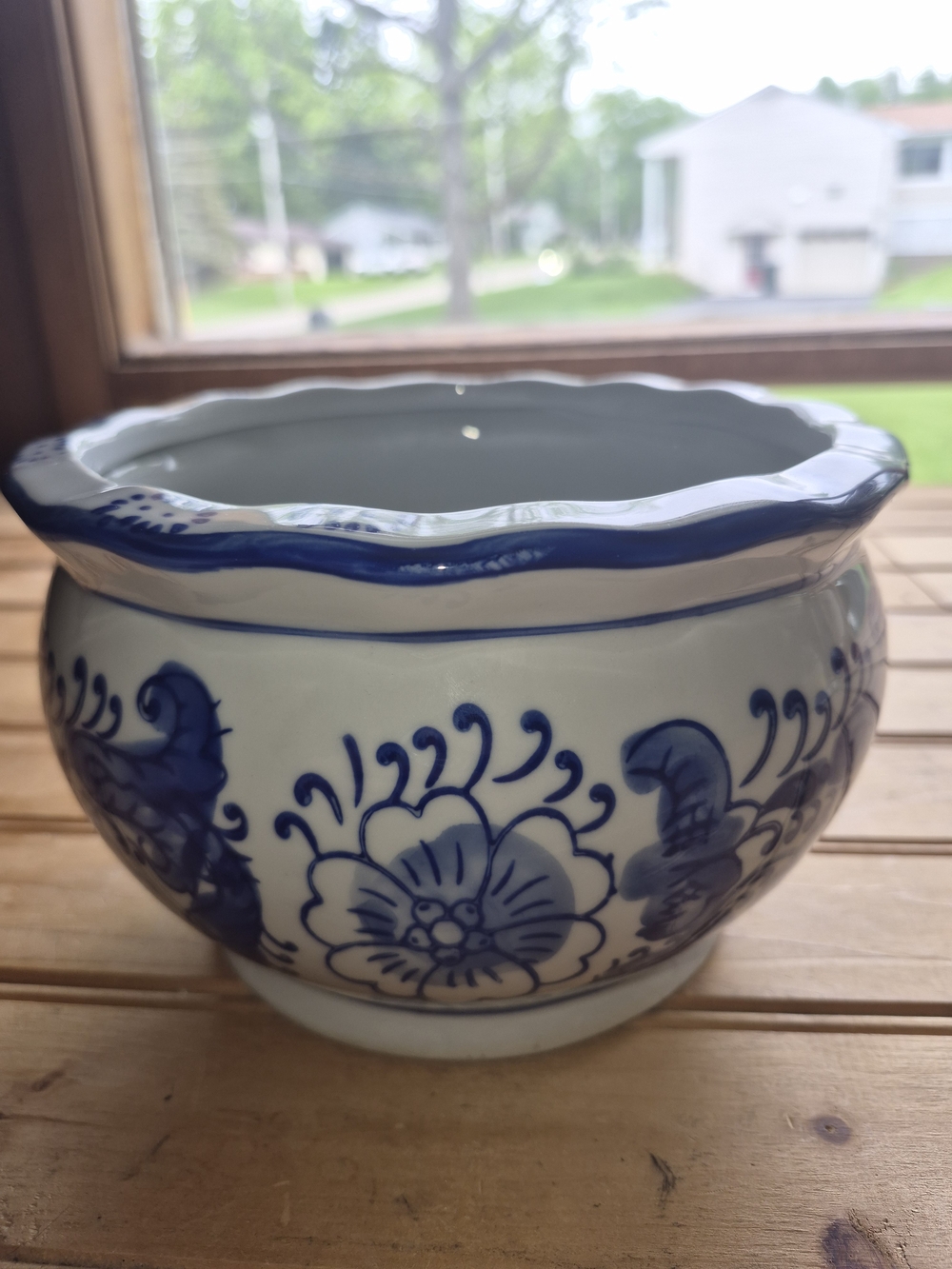 Elegant Blue and White Chinese Style Porcelain Ceramic Pot - Picture 5 of 12
